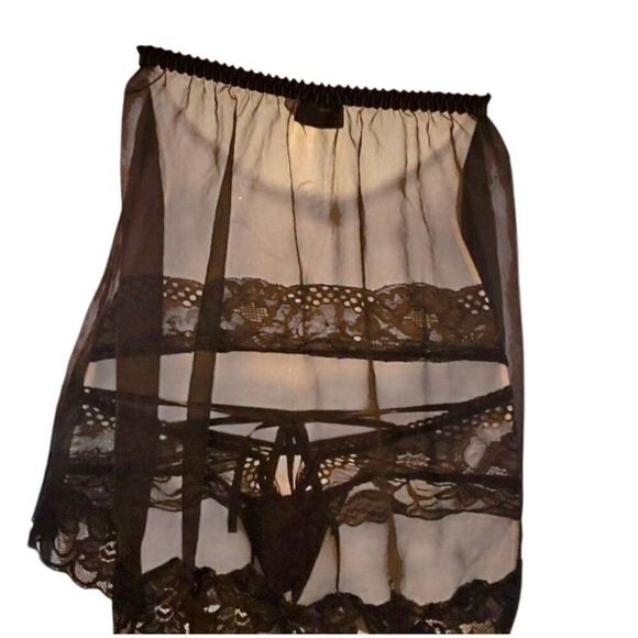 FREDRICKS OF HOLLYWOOD Black Lace Baby Doll Slip and Matching Lace Panties Size - Picture 6 of 6